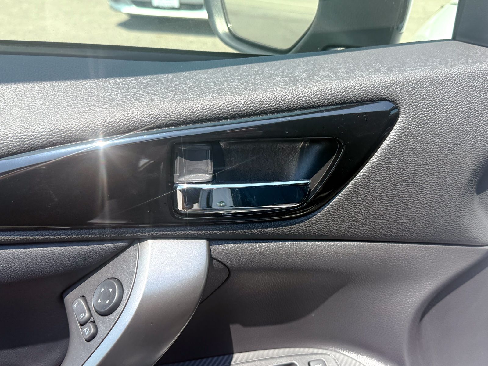 2026 Mitsubishi Eclipse Cross Black Edition - Photo 16