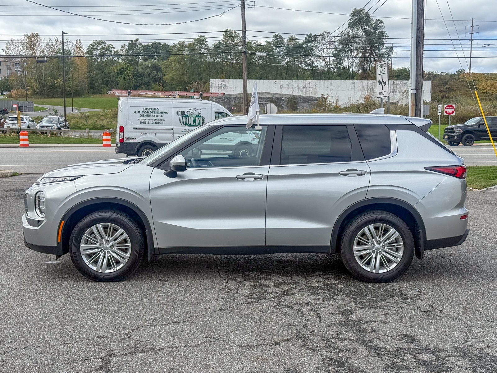 Certified 2023 Mitsubishi Outlander ES SUV