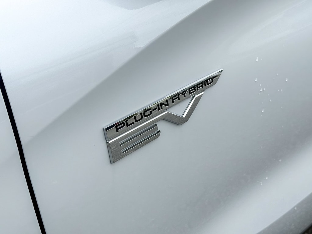 New 2026 Mitsubishi Outlander Phev SE SUV