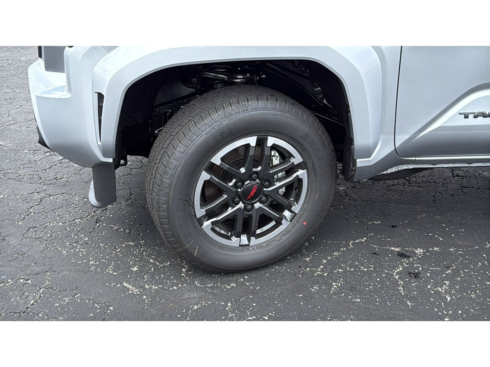 2026 Toyota Tacoma TRD Sport - Photo 10