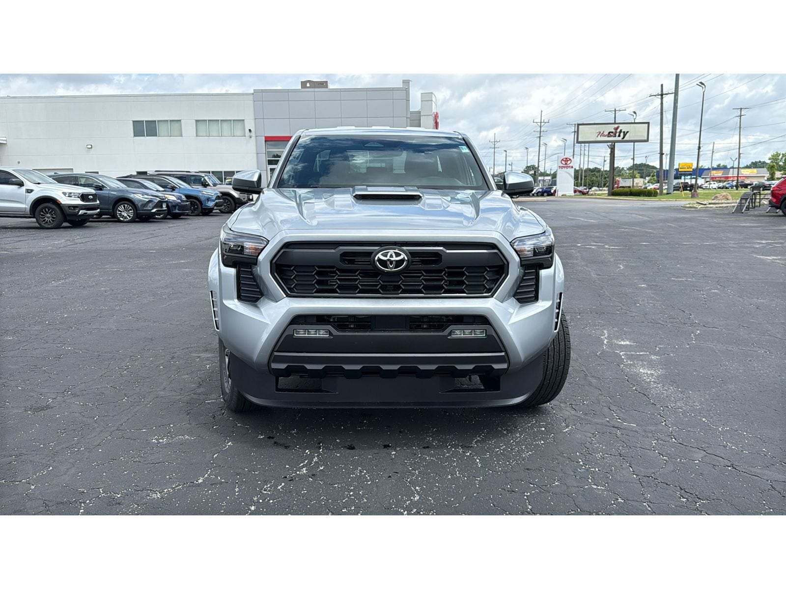 2026 Toyota Tacoma TRD Sport - Photo 2