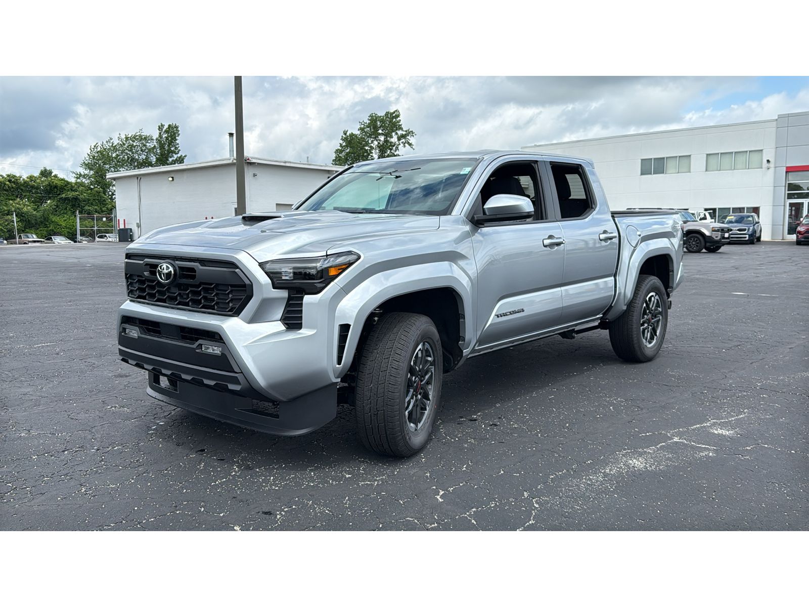 2026 Toyota Tacoma TRD Sport - Photo 3