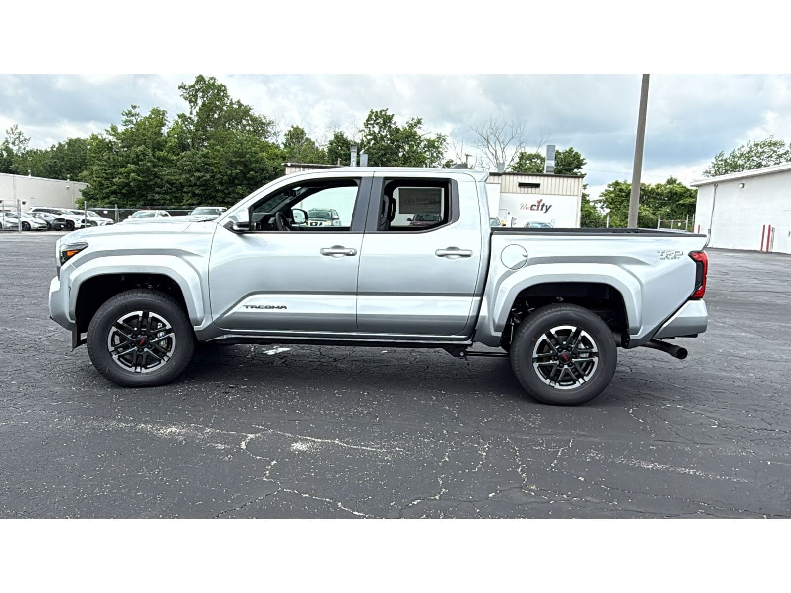 2026 Toyota Tacoma TRD Sport - Photo 4