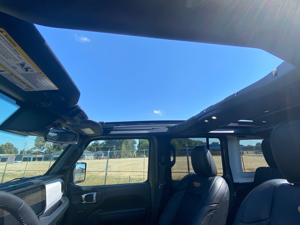2025 Jeep Wrangler 4-Door Willys - Photo 32