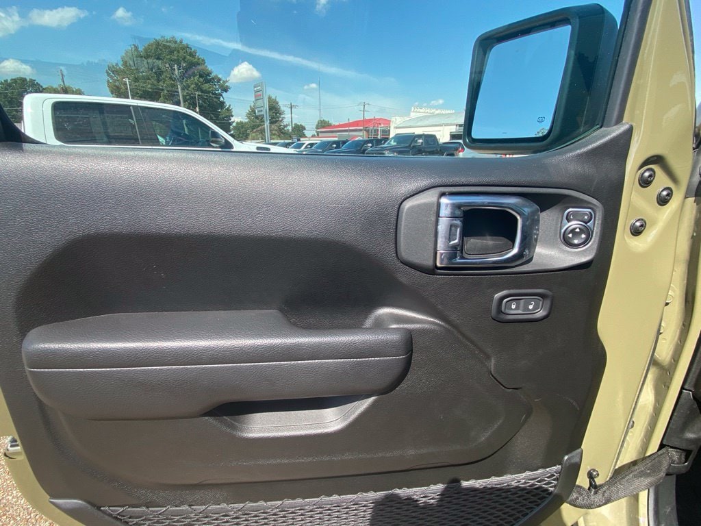 2025 Jeep Wrangler 4-Door Willys - Photo 15