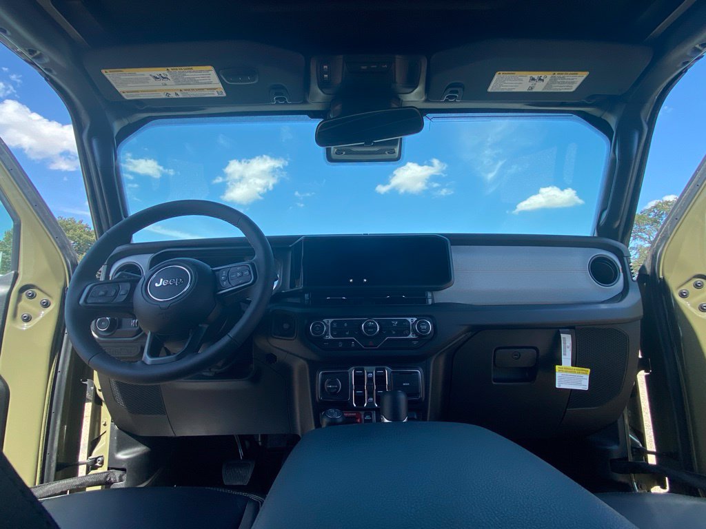 2025 Jeep Wrangler 4-Door Willys - Photo 27