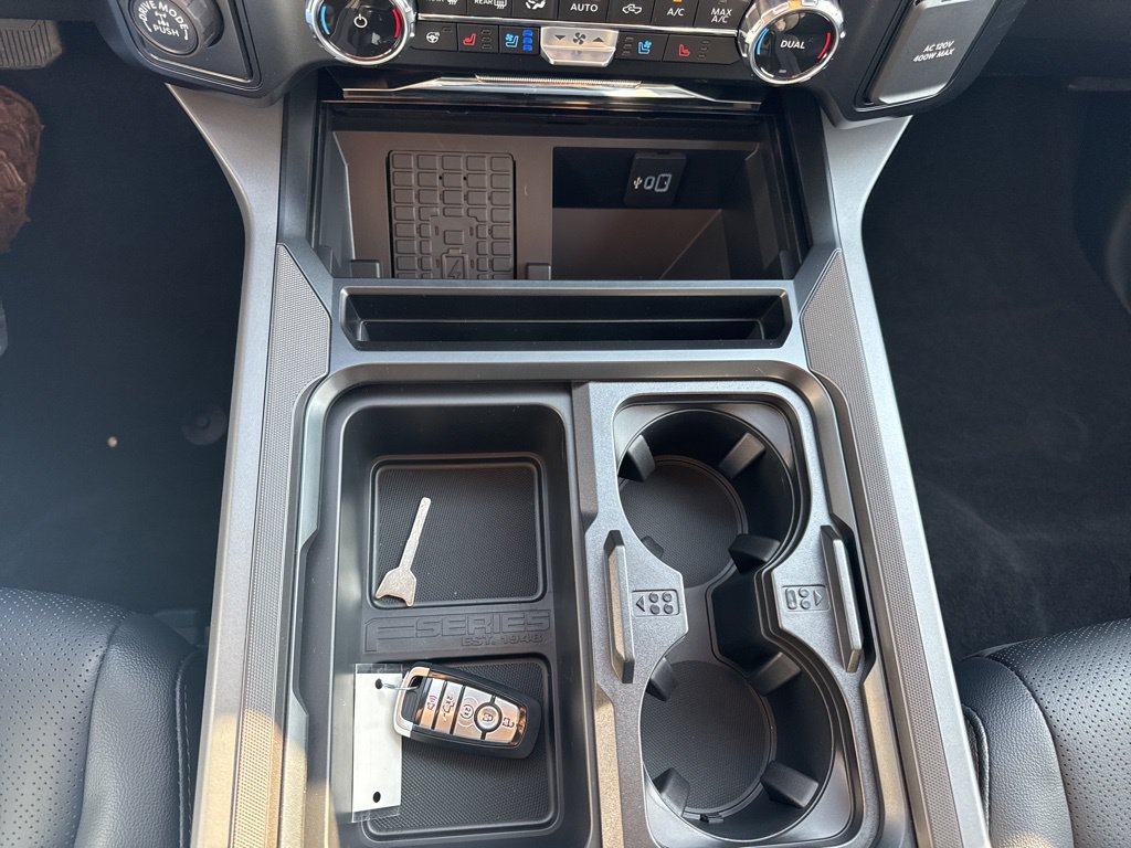 2026 Ford F-350 Super Duty Lariat - Photo 14