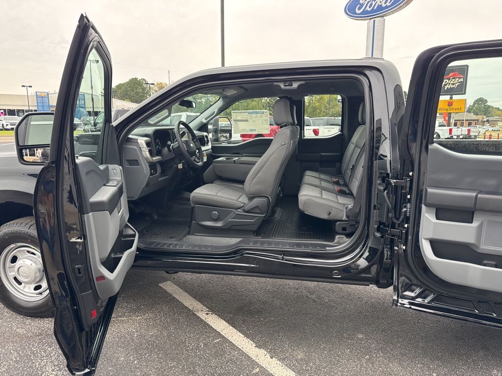 2026 Ford F-250 Super Duty XL - Photo 38