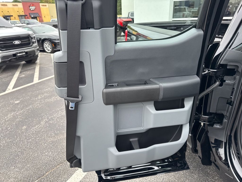 2026 Ford F-250 Super Duty XL - Photo 33