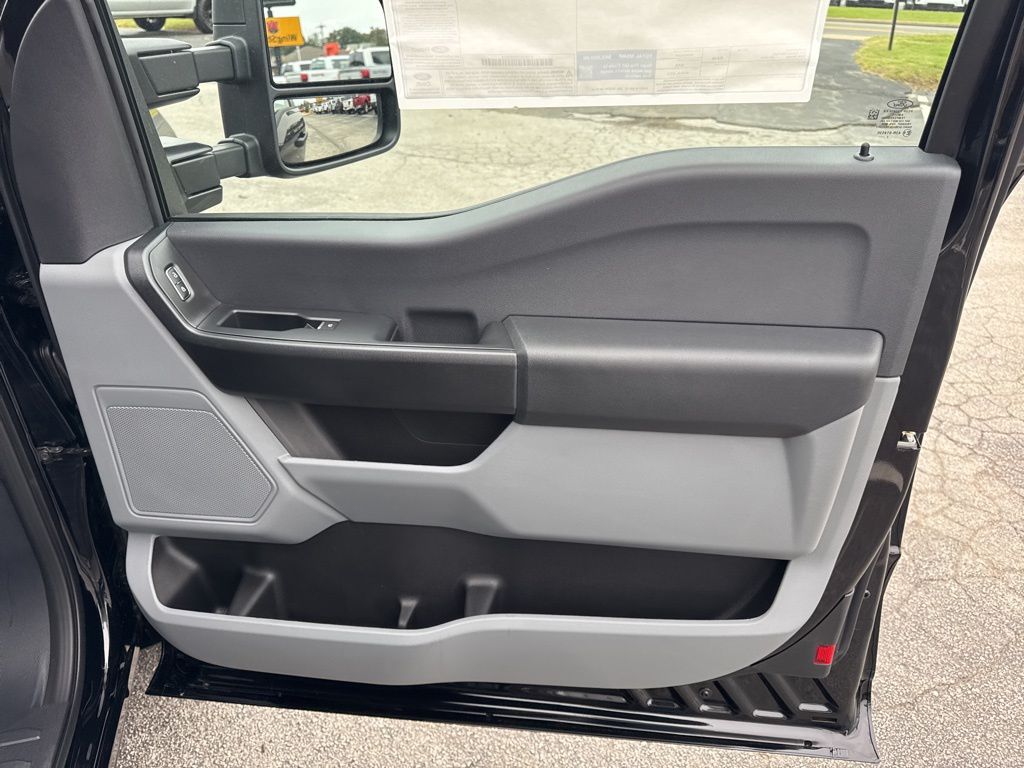 2026 Ford F-250 Super Duty XL - Photo 29