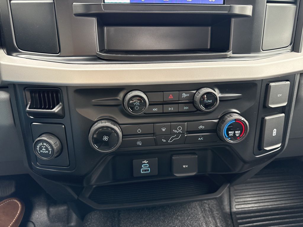 2026 Ford F-250 Super Duty XL - Photo 16