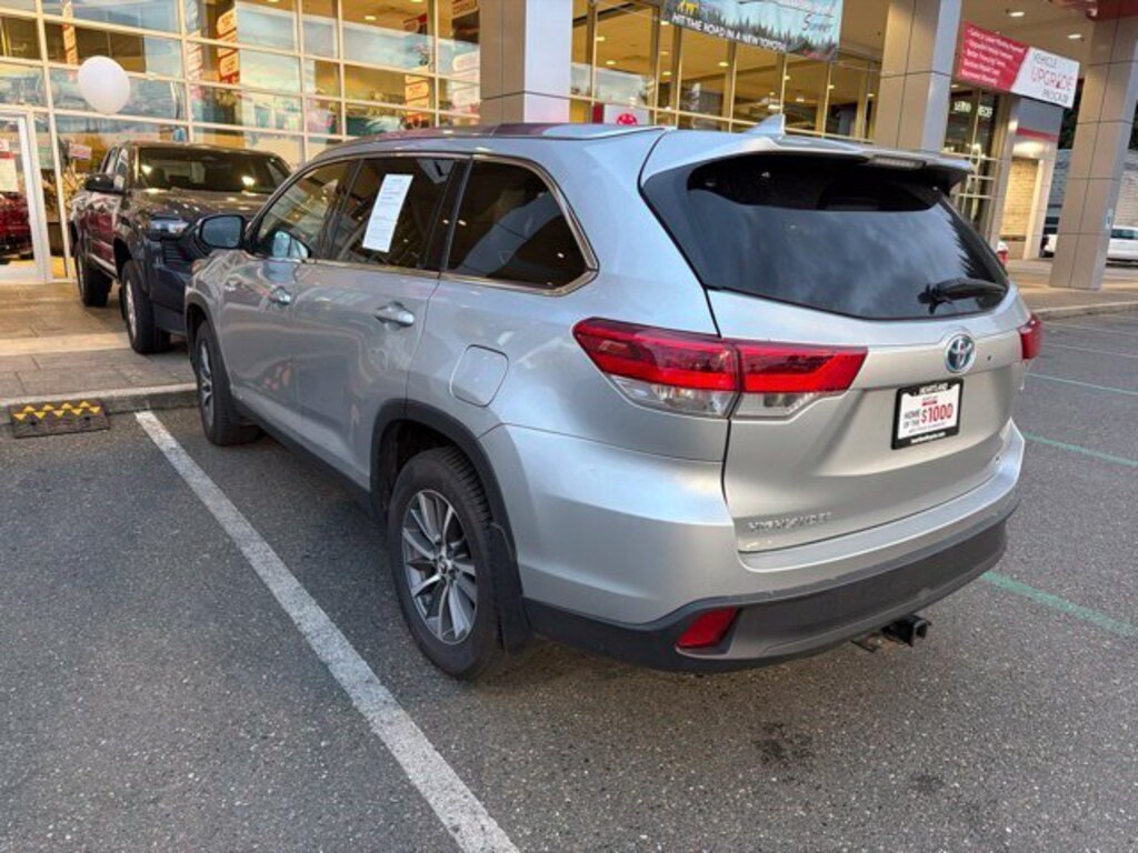 Used 2019 Toyota Highlander Hybrid XLE V6 SUV