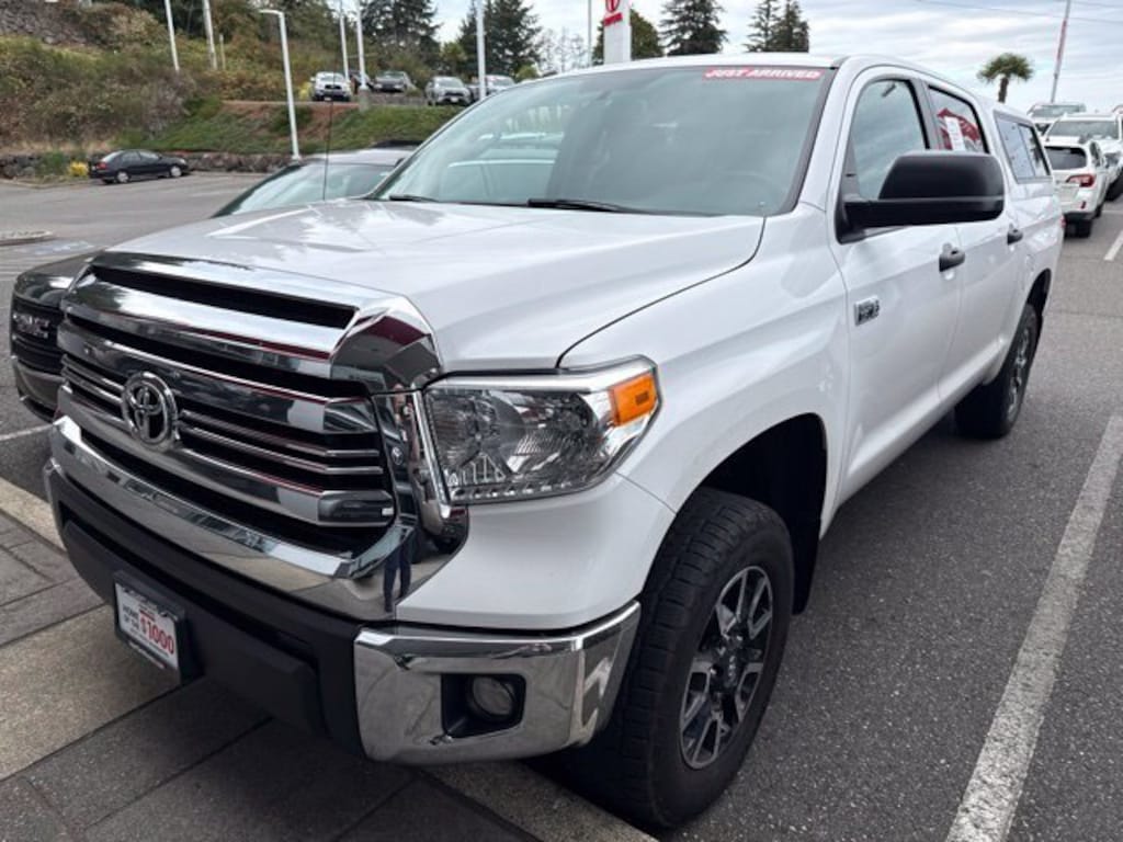 Used 2017 Toyota Tundra SR5 5.7L V8 Truck CrewMax