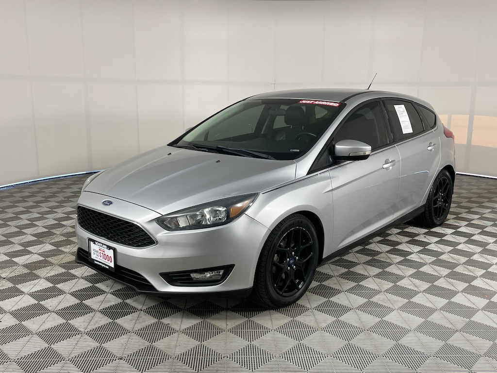 Used 2016 Ford Focus SE Hatchback
