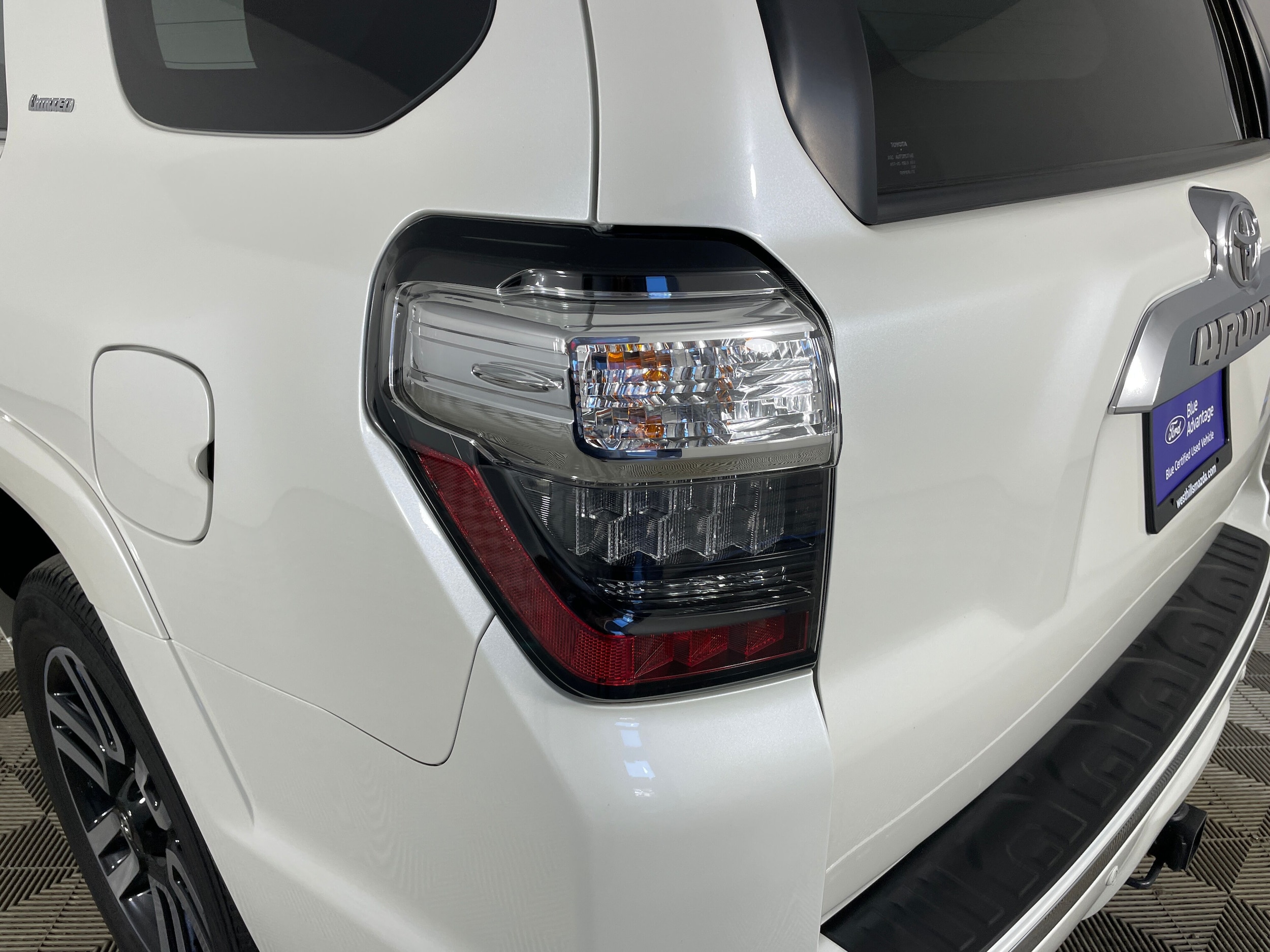 2023 Toyota 4Runner Limited - Photo 18
