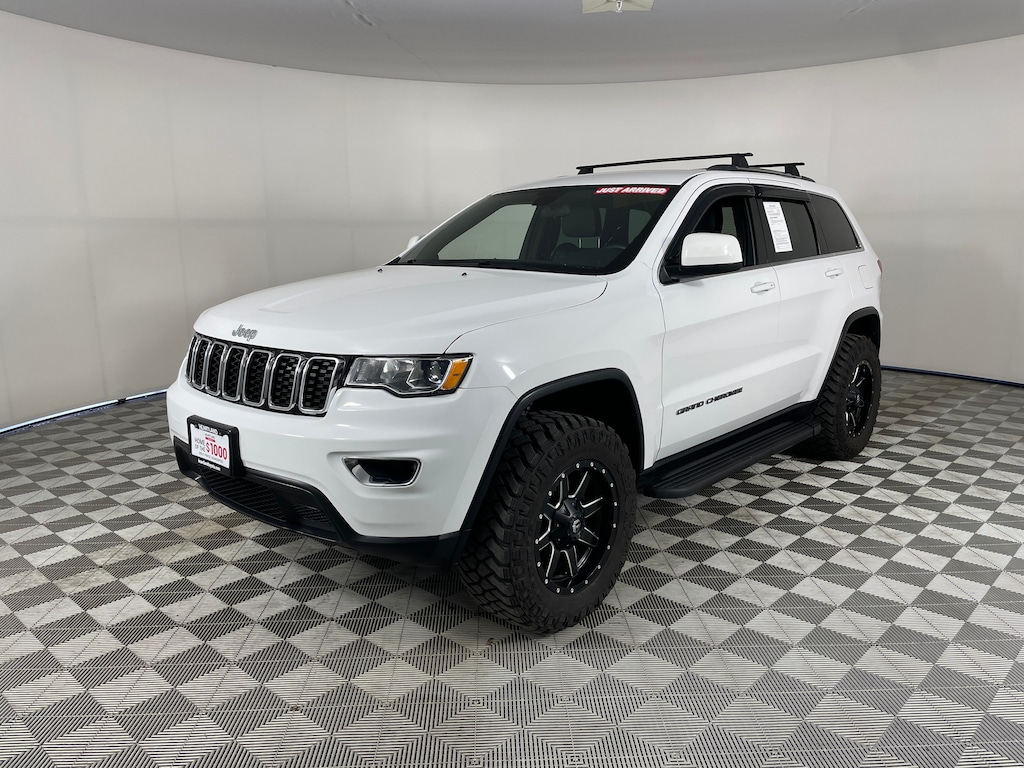 Used 2019 Jeep Grand Cherokee Laredo SUV
