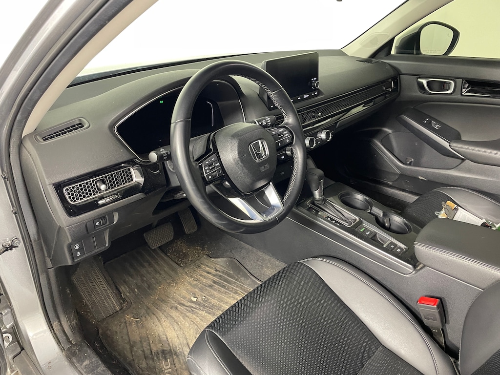 Used 2024 Honda Civic EX-L Hatchback