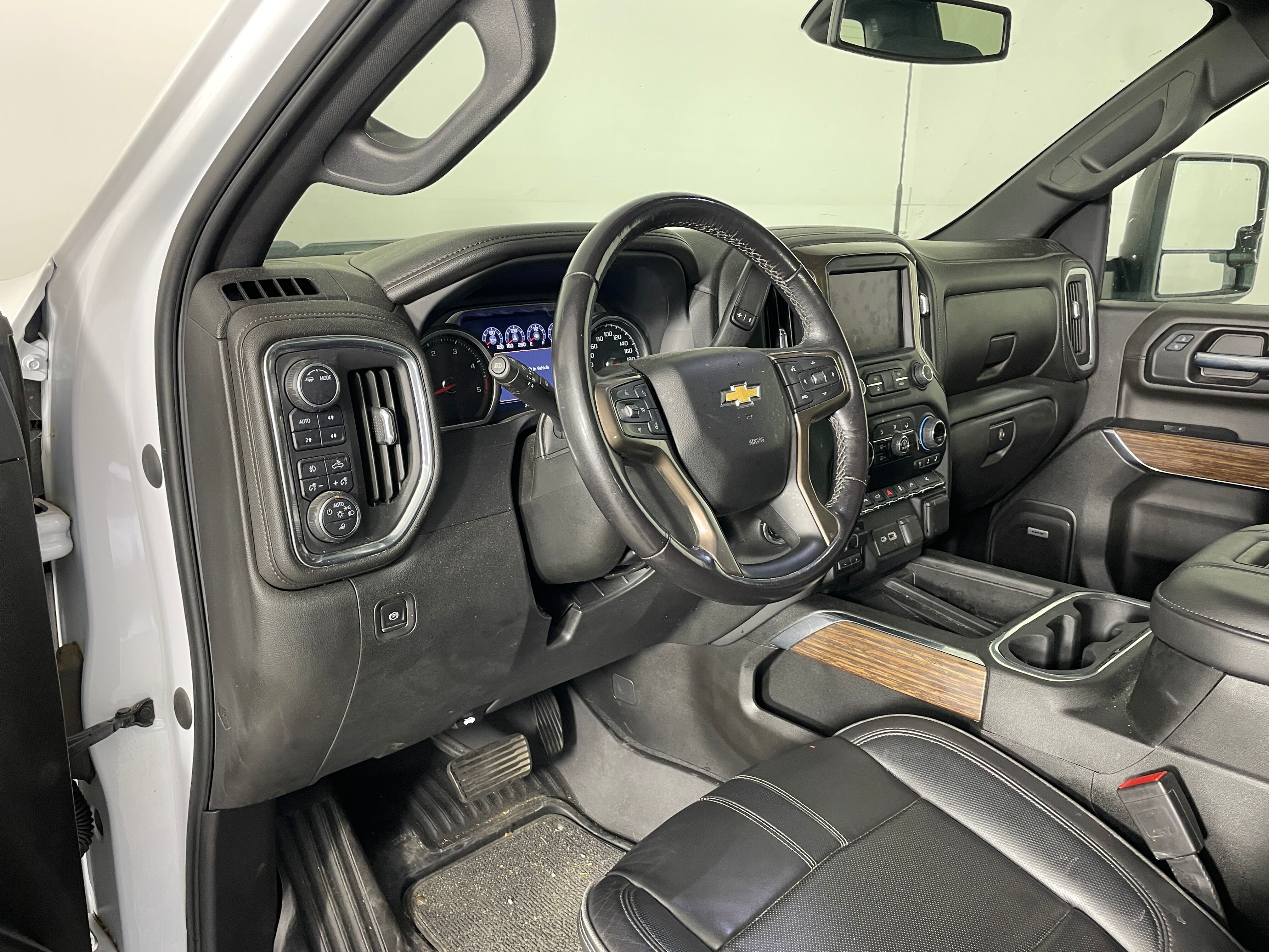 Used 2022 Chevrolet Silverado 3500 HD High Country Truck Crew Cab