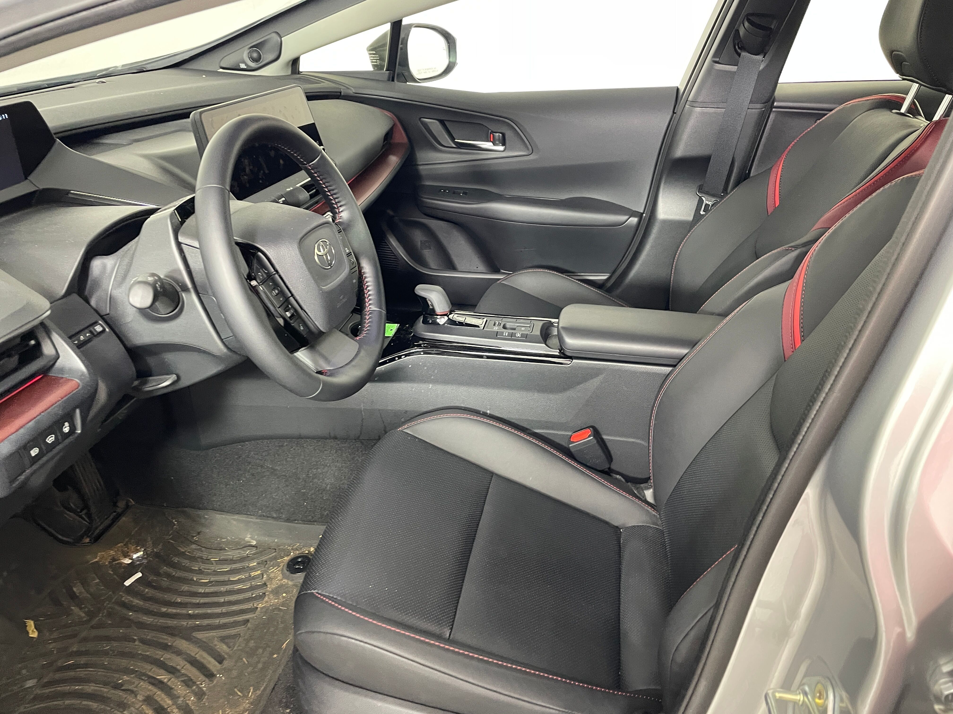 Used 2024 Toyota Prius Prime XSE Premium Hatchback