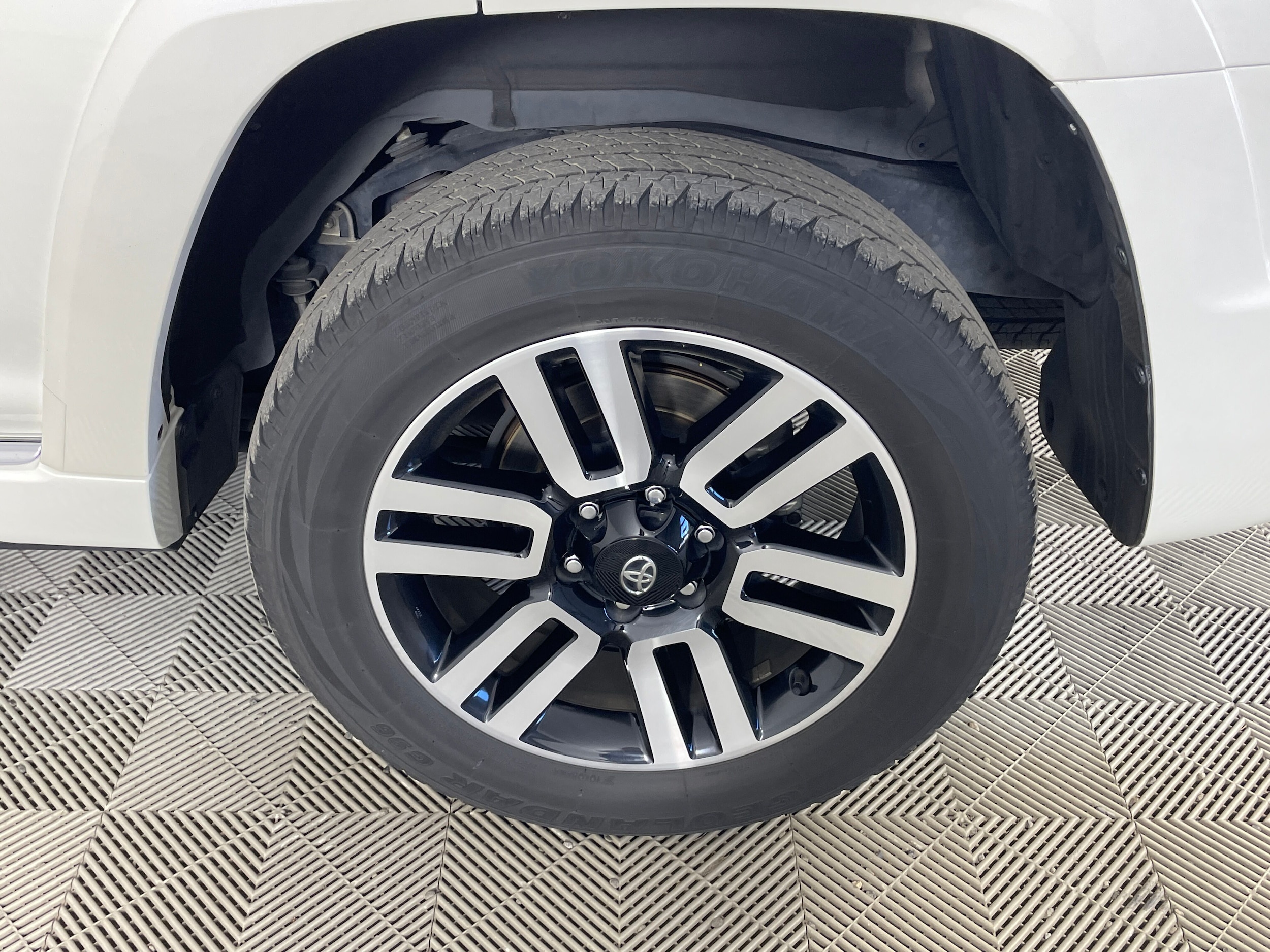 2023 Toyota 4Runner Limited - Photo 19