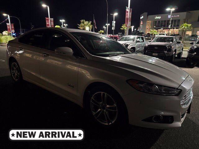  Ford Fusion Energi