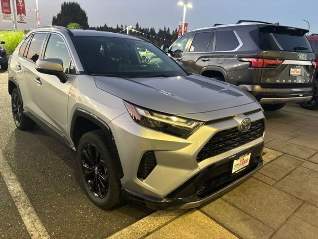 Used 2023 Toyota RAV4 Hybrid SE SUV