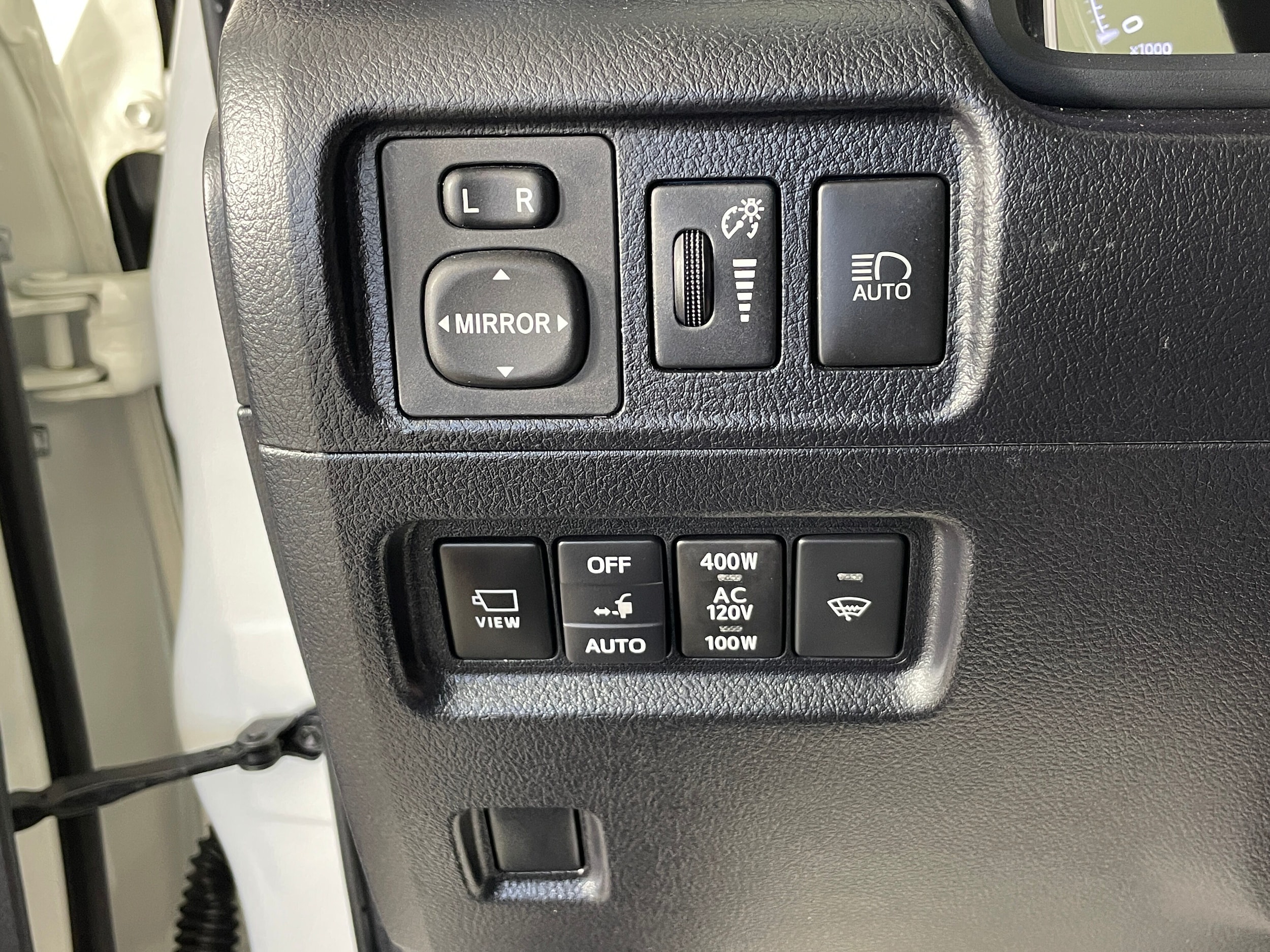 2023 Toyota 4Runner Limited - Photo 13