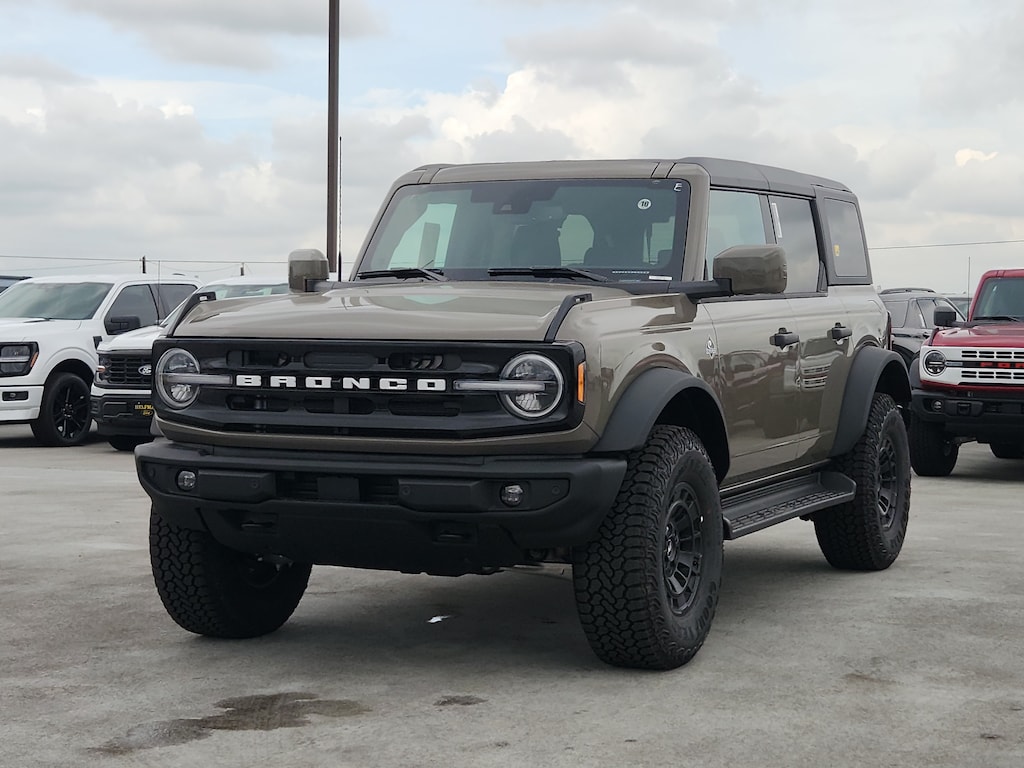 New 2026 Ford Bronco Outer Banks® SUV