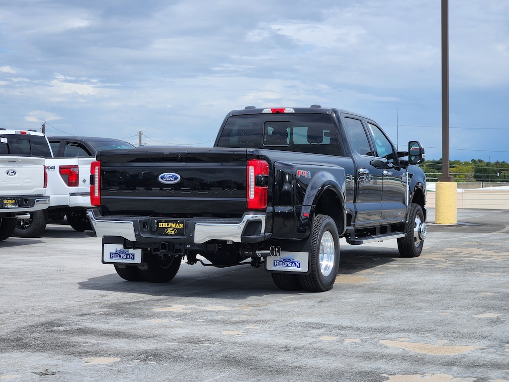 New 2026 Ford Super Duty F-350® Lariat® TRUCK