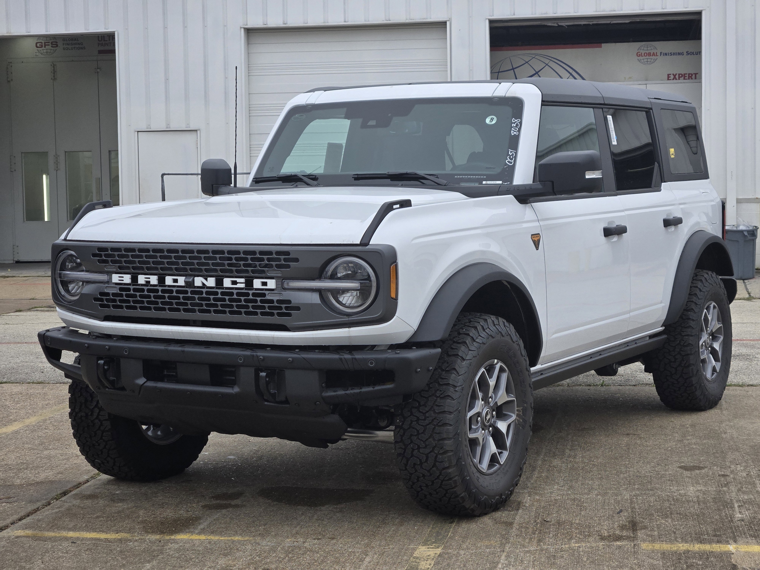 2025 Ford Bronco 4-Door Badlands - Photo 2