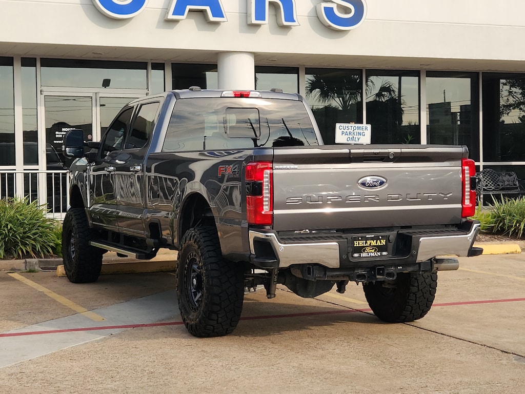 Used 2025 Ford F-350 Lariat Truck Crew Cab