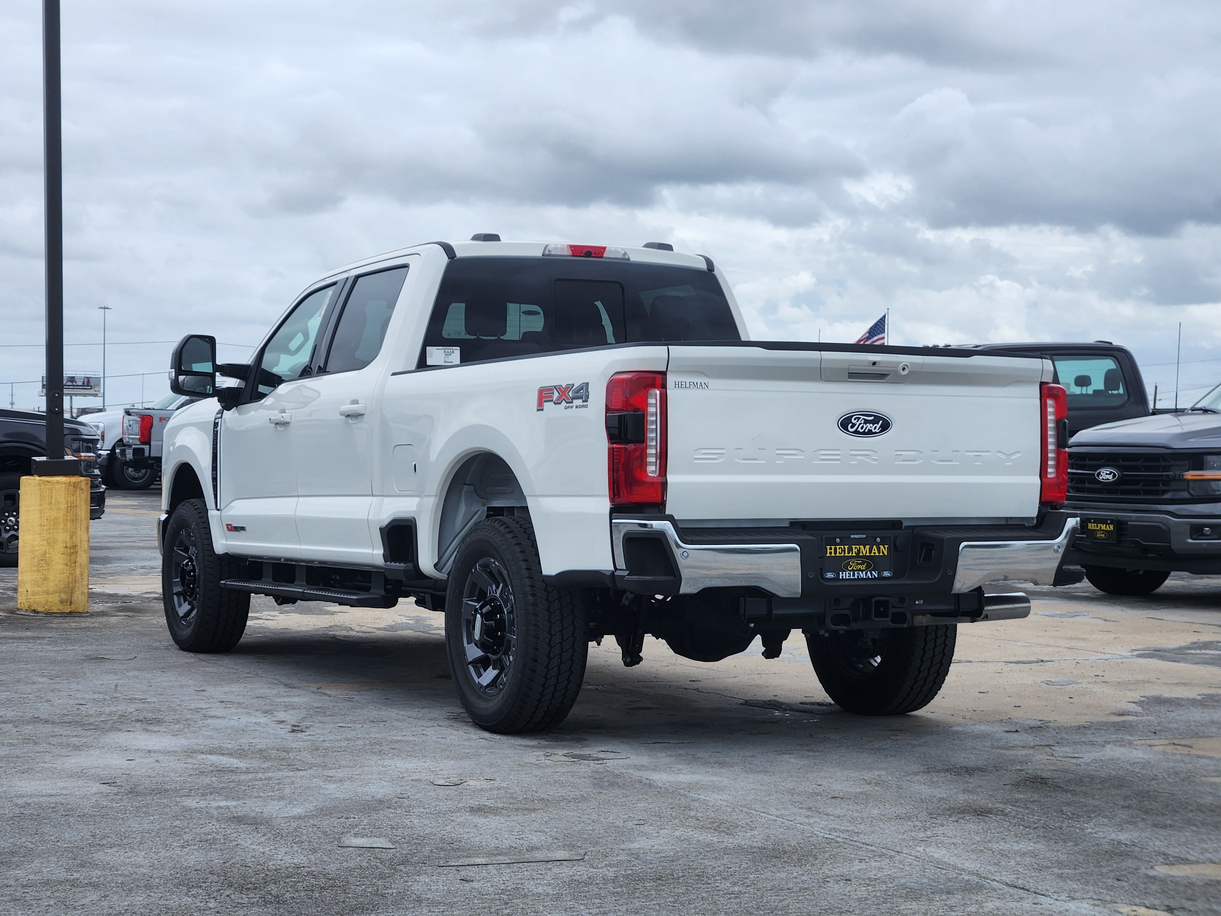 New 2027 Ford Super Duty F-250® Lariat® TRUCK