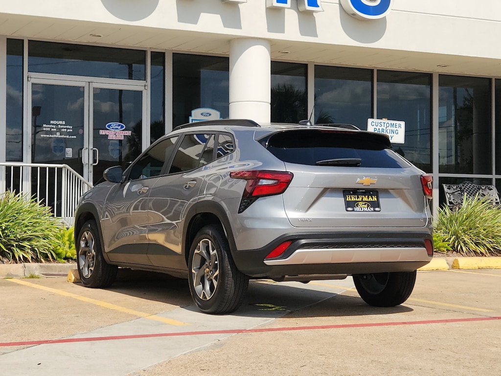 Used 2026 Chevrolet Trax LT SUV