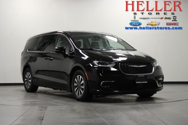 2024 Chrysler Pacifica PHEV