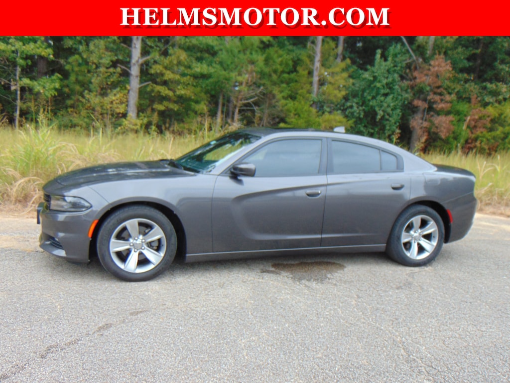 Used 2015 Dodge Charger SXT Sedan