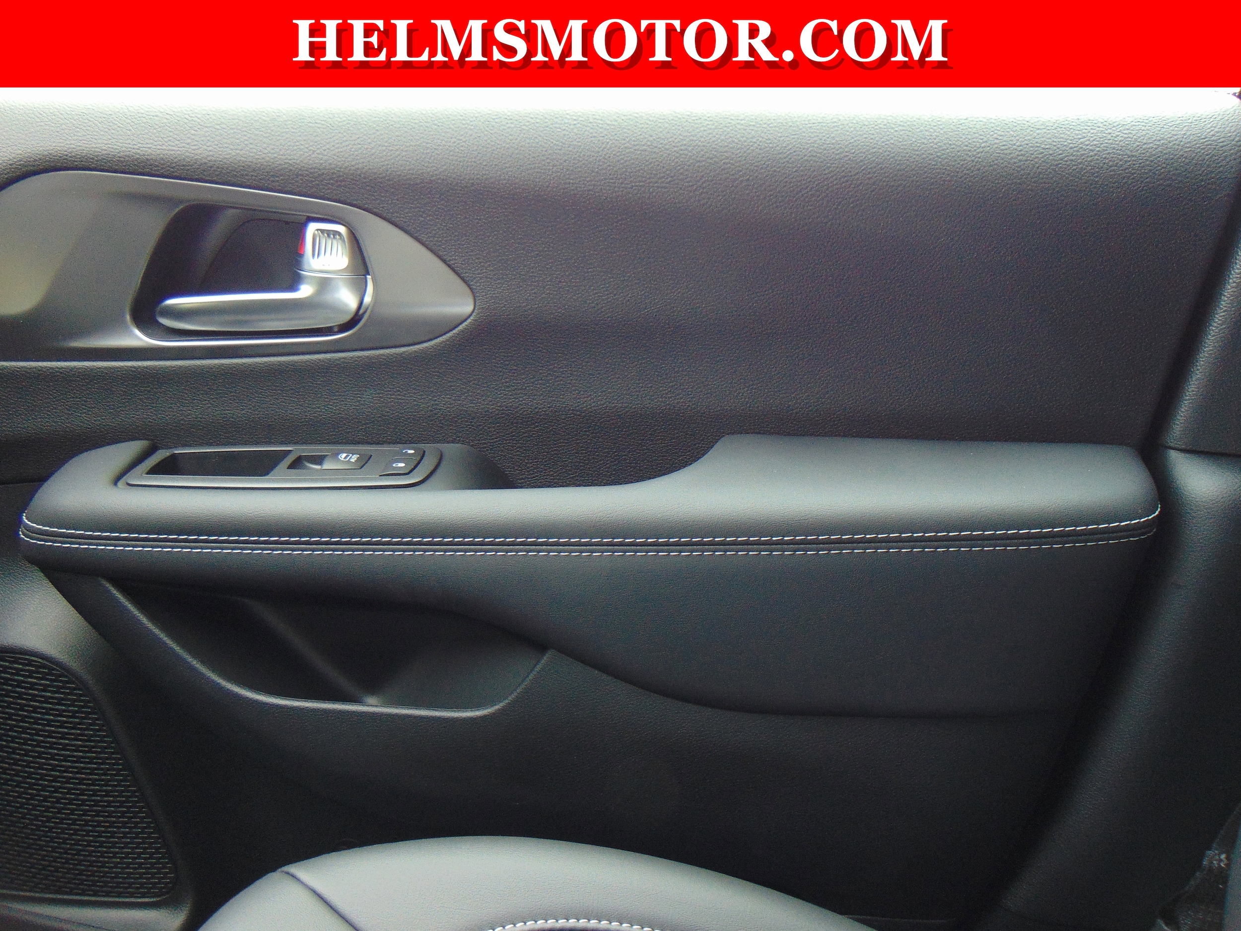 2026 Chrysler Pacifica Select - Photo 32