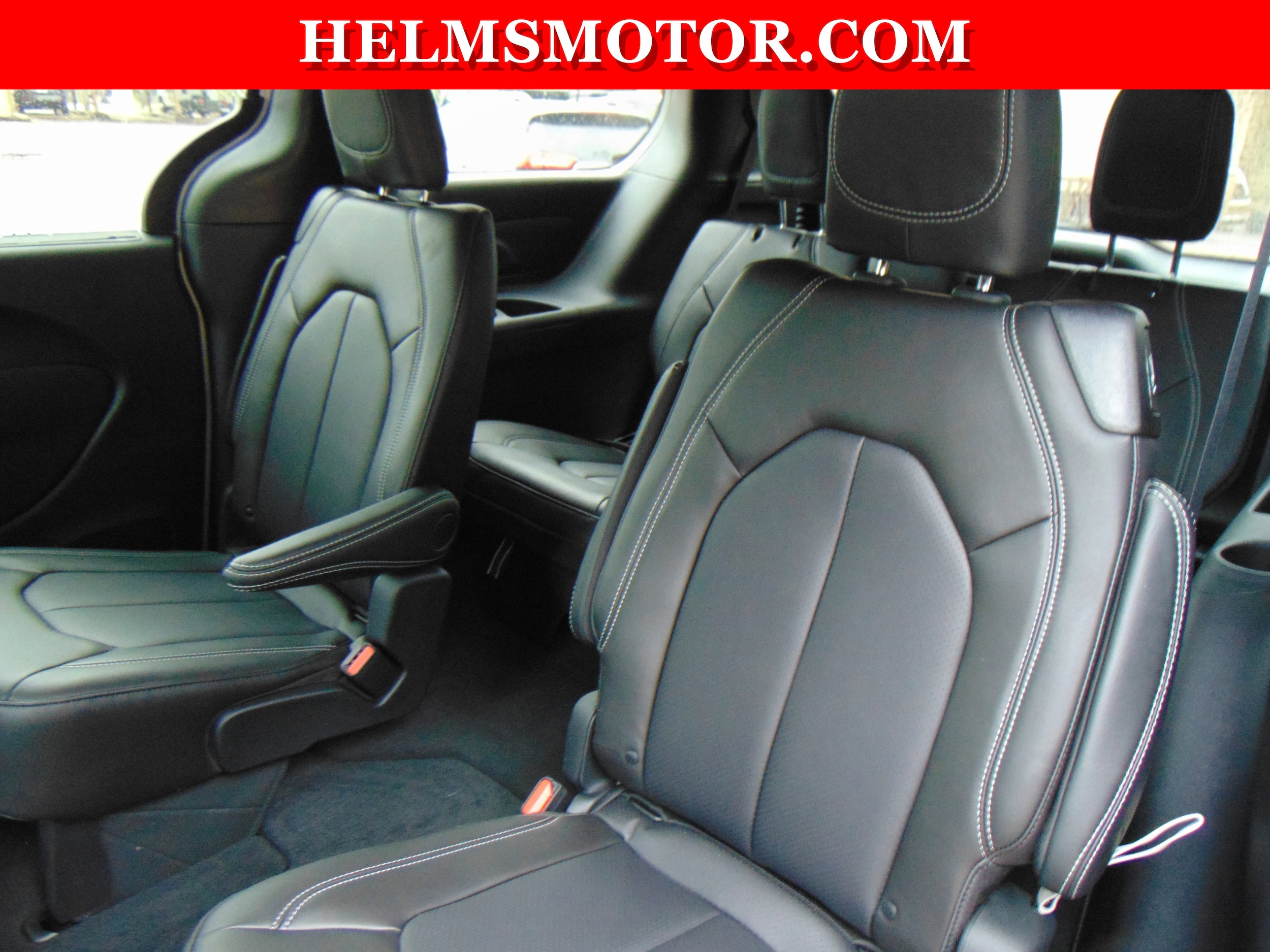 2026 Chrysler Pacifica Select - Photo 34
