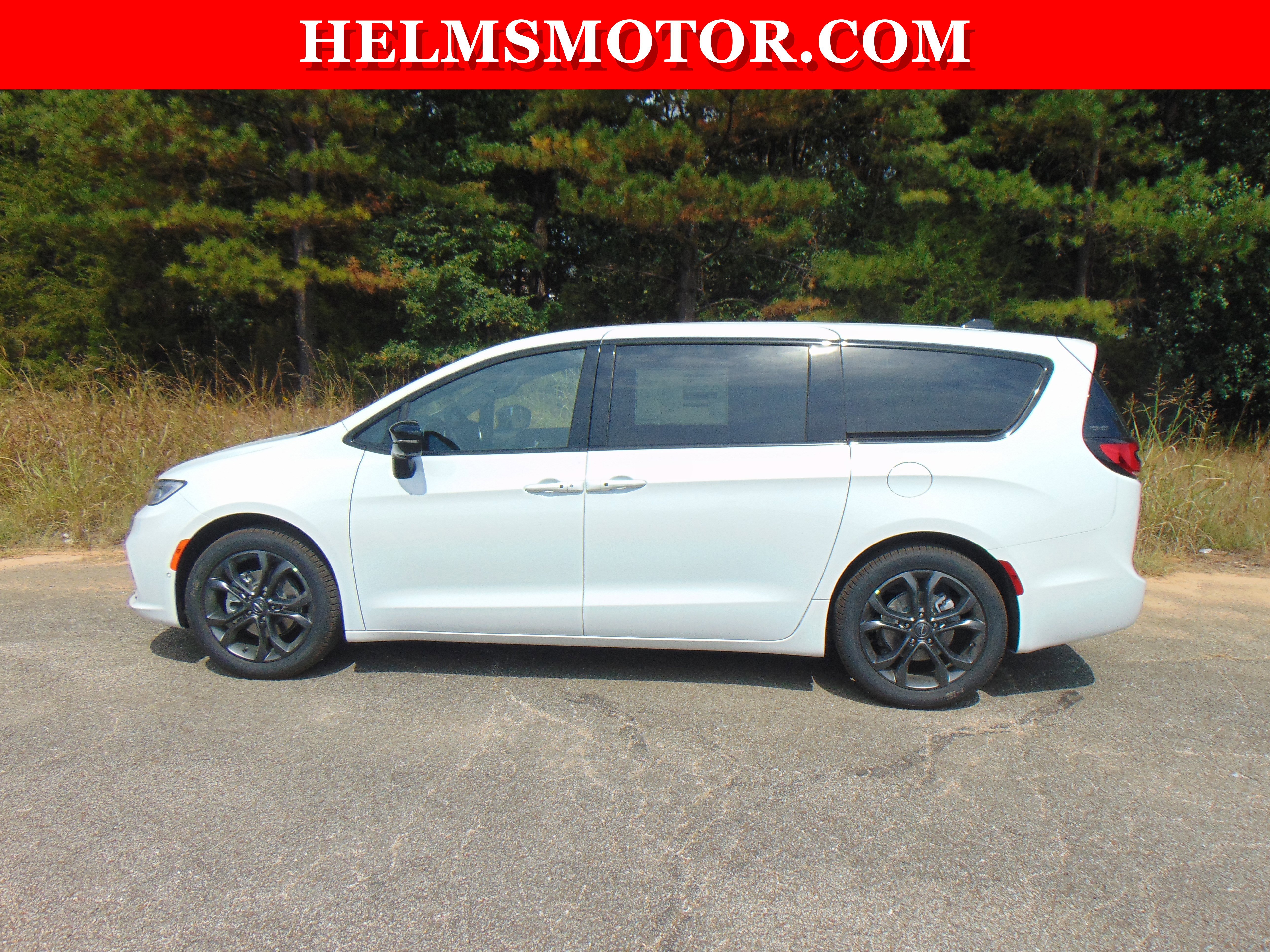 2026 Chrysler Pacifica SELECT Passenger Van