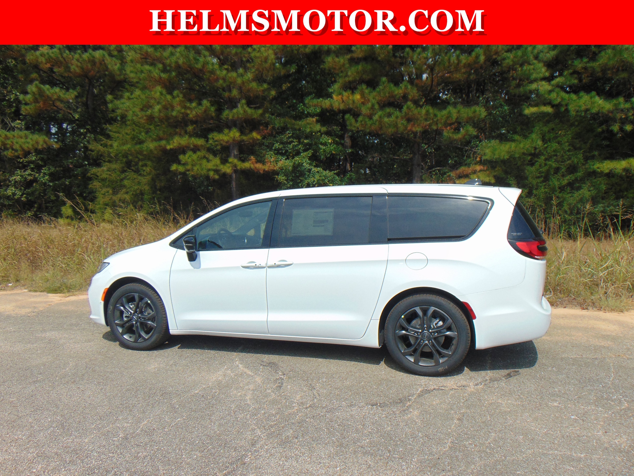 2026 Chrysler Pacifica Select - Photo 5