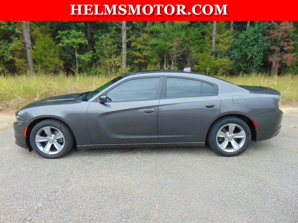 Used 2015 Dodge Charger SXT Sedan