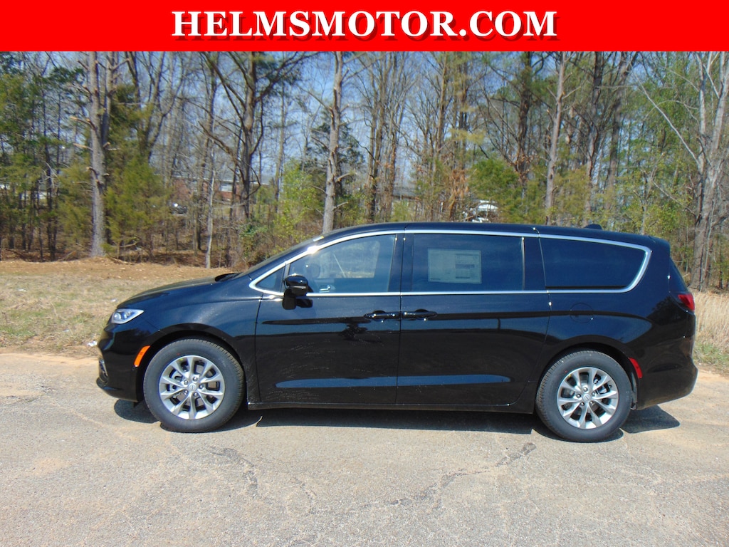 New 2026 Chrysler Pacifica LIMITED Passenger Van