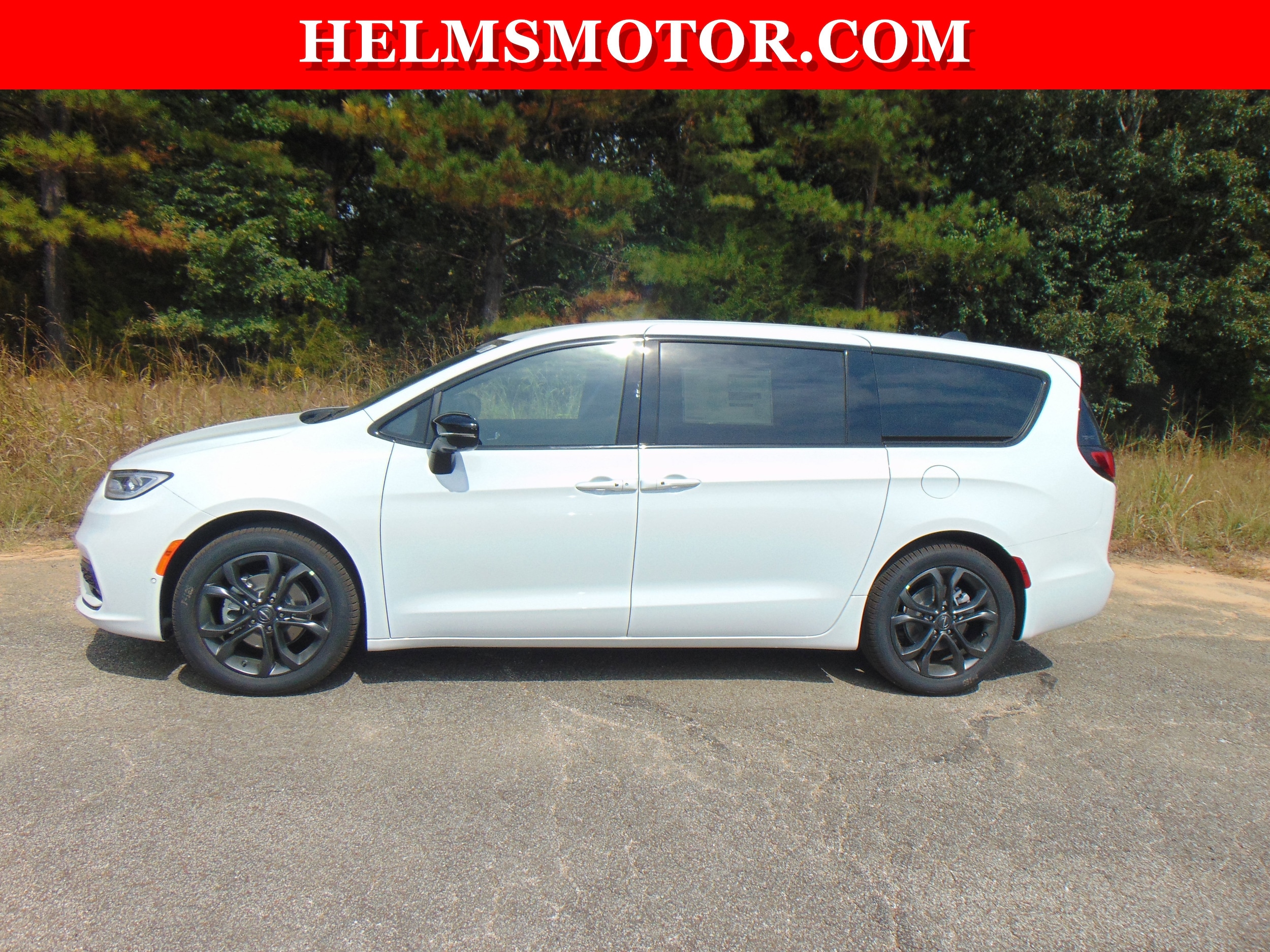 2026 Chrysler Pacifica Select - Photo 4