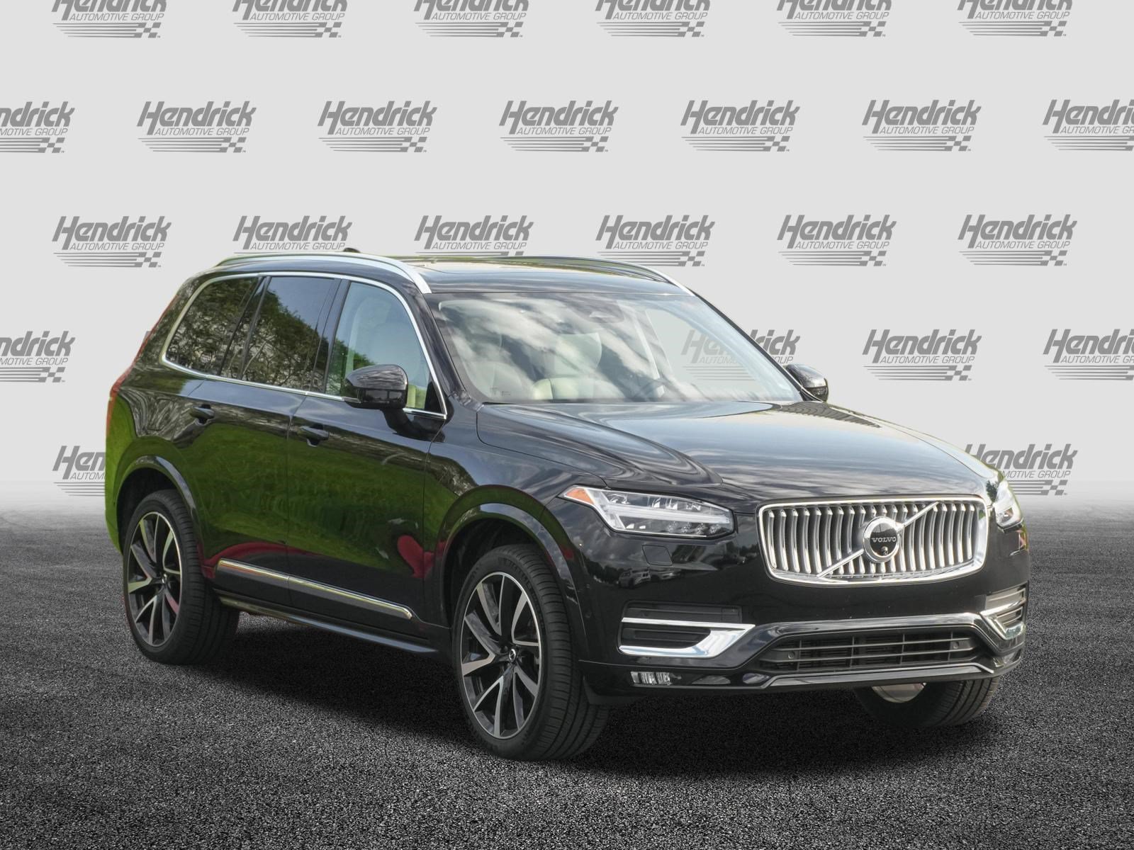 2023 Volvo XC90 Plus SUV