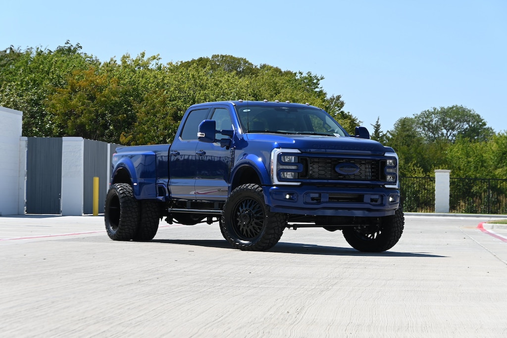 Used 2026 Ford Super Duty F-450 DRW LARIAT 4WD Crew Cab Pickup