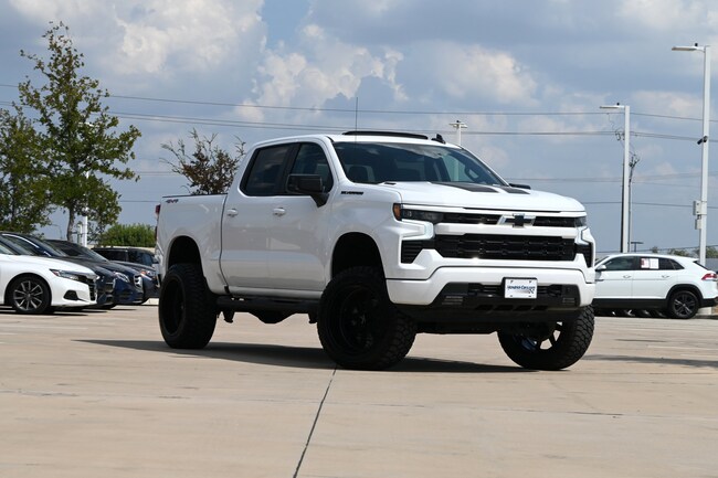 2024 Chevrolet Silverado 1500 RST 4WD Crew Cab Pickup