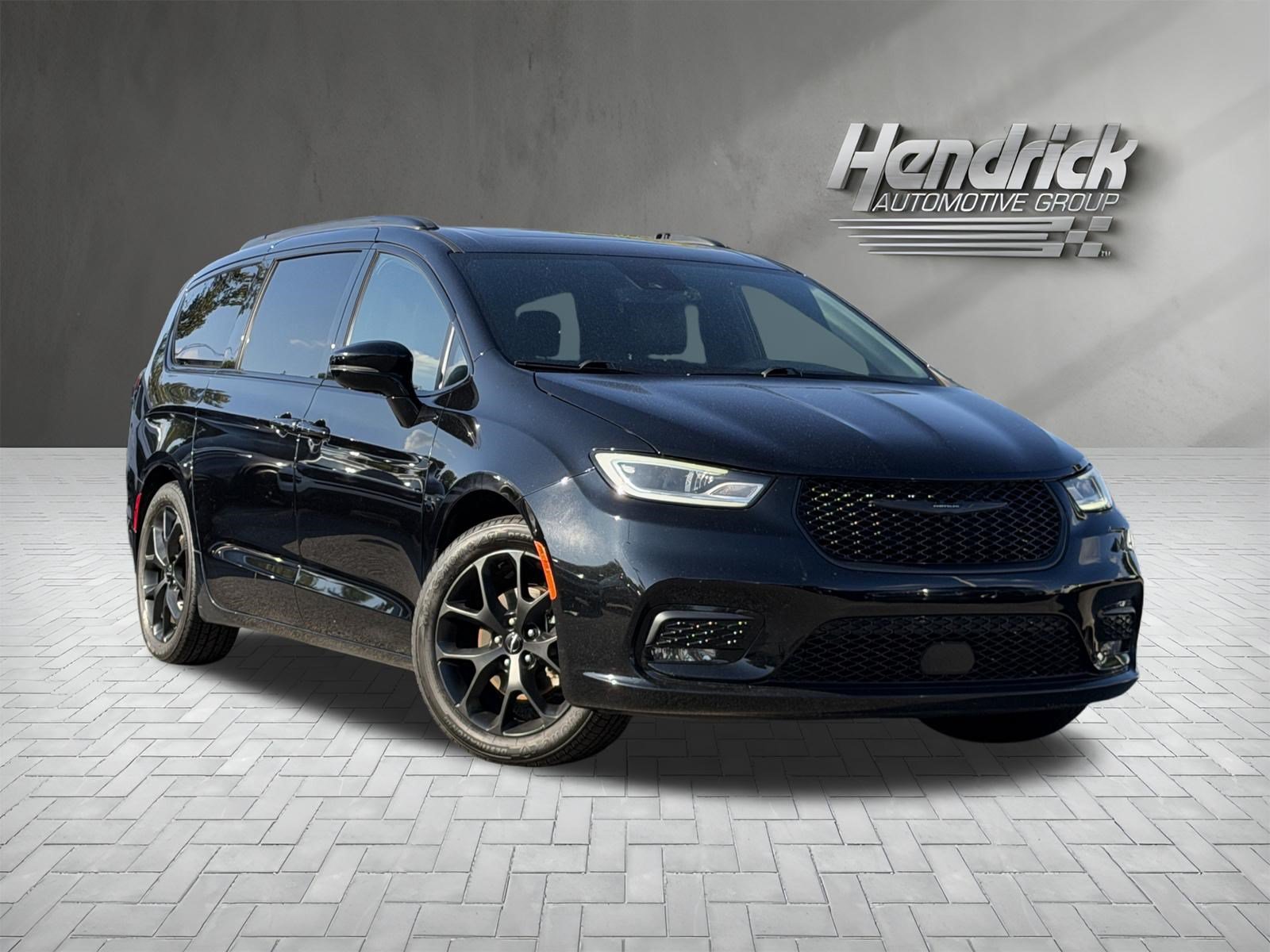 2025 Chrysler Pacifica Limited Minivan