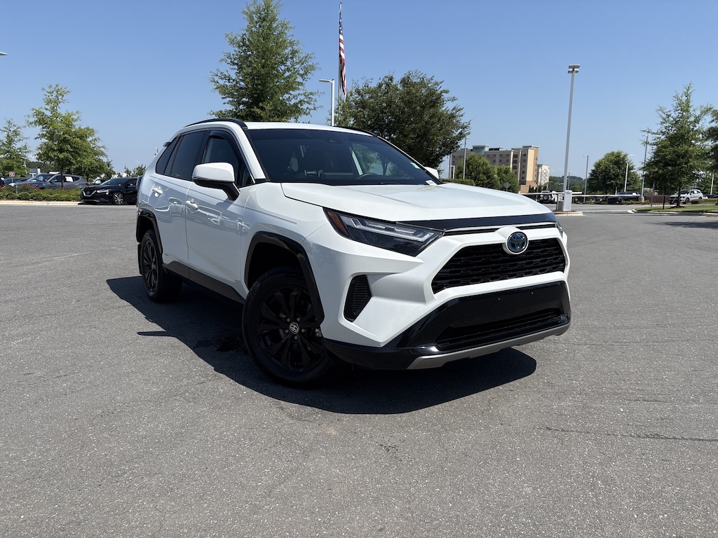 Used 2024 Toyota RAV4 Hybrid SE SUV