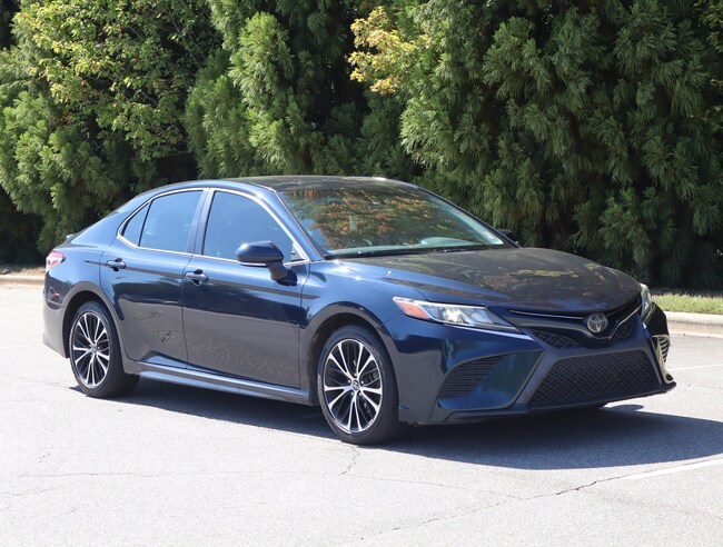 2019 Toyota Camry SE Sedan