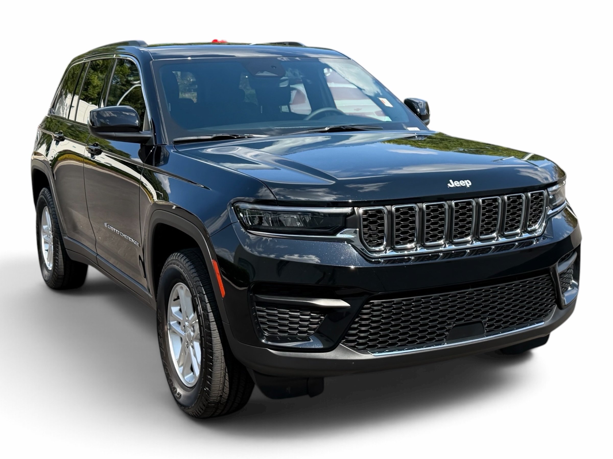 Used 2025 Jeep Grand Cherokee Laredo SUV