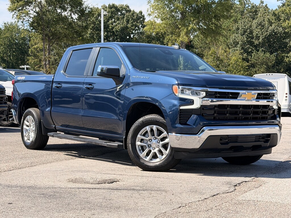 Used 2023 Chevrolet Silverado 1500 LT Pickup